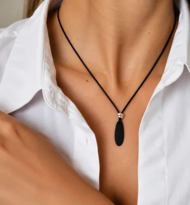 Náhrdelník Oval Stone  se stahovací šňůrkou