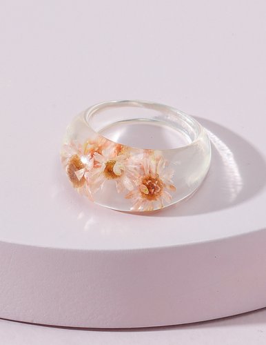 Prsten s přírodními květy